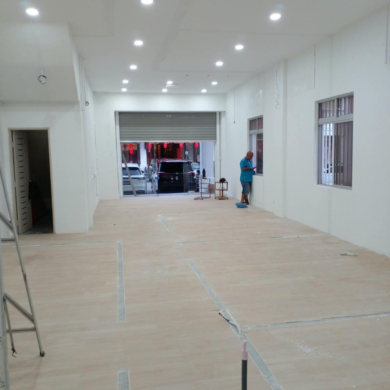 Ground Floor Shoplot Austin Heights – photo 1