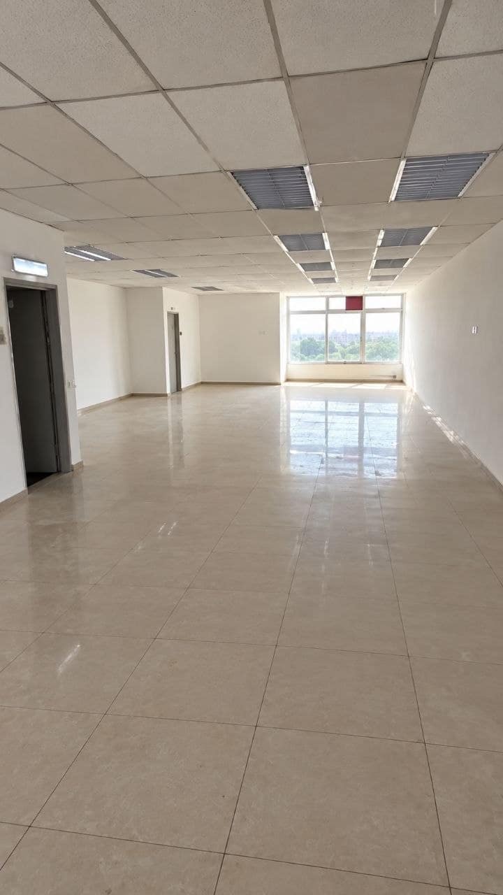 3-Storey Shoplot Taman Molek – photo 1