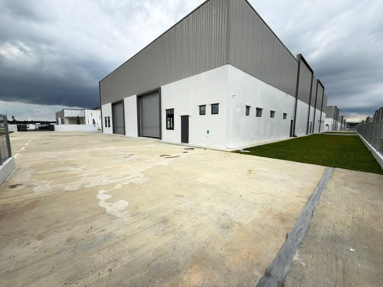 Semi Detached Factory Eco Business Park ( Phase 3) – photo 1