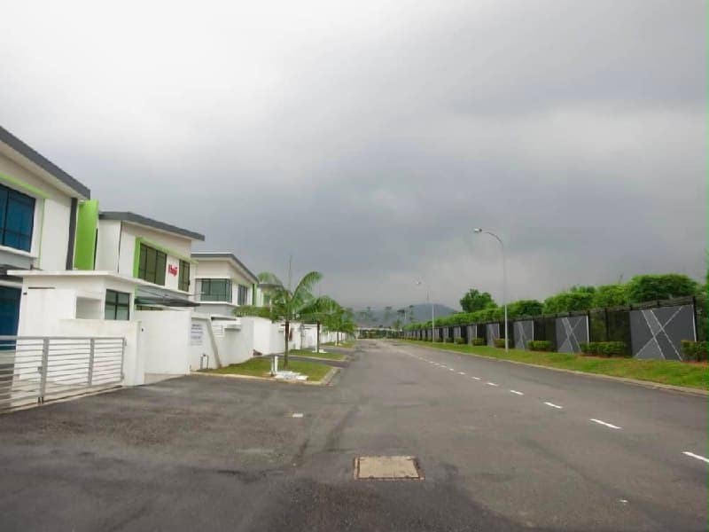 Semi Detached Factory Setia Business Park 1 – photo 1