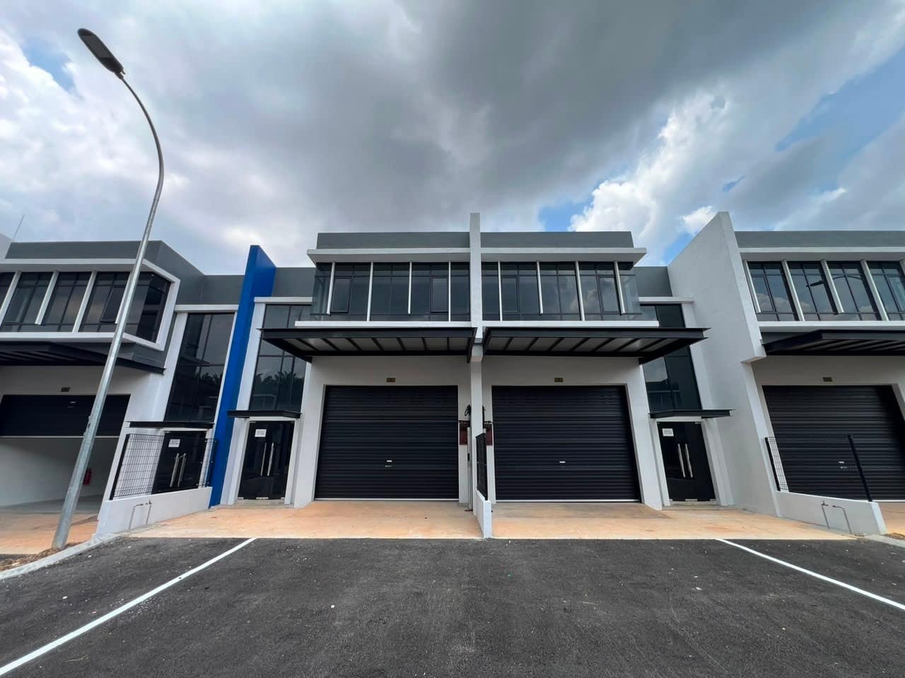 1.5-Storey Semi-D Factory Bandar Seri Alam – photo 1