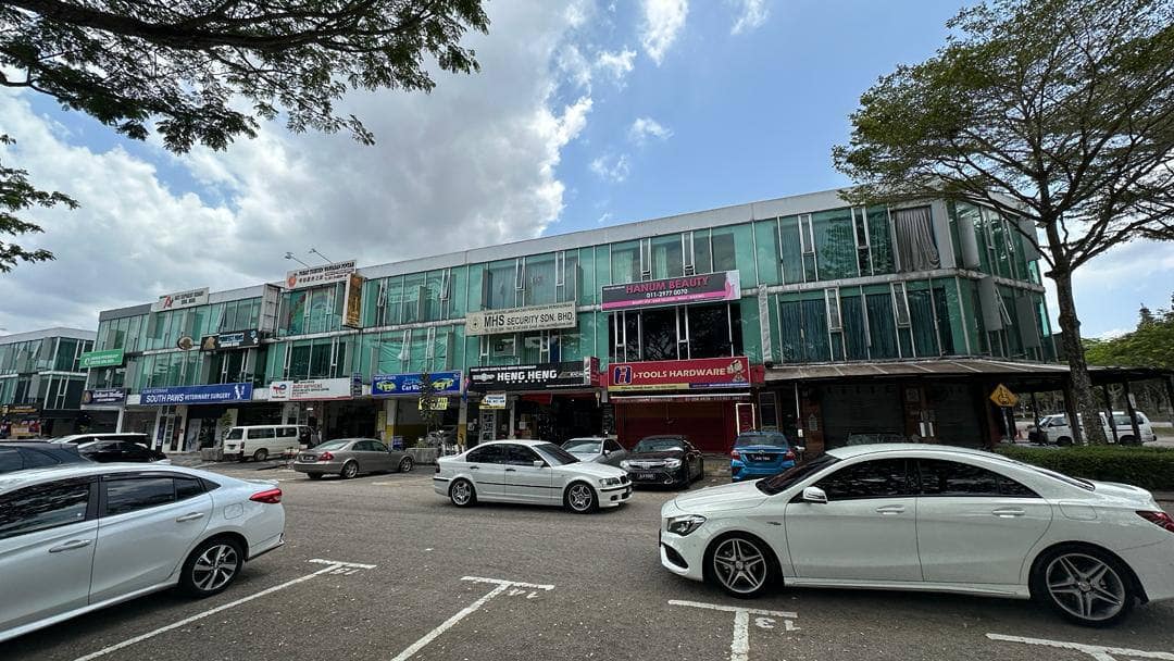 3-Storey Shop Lot Taman Adda Heights – photo 1
