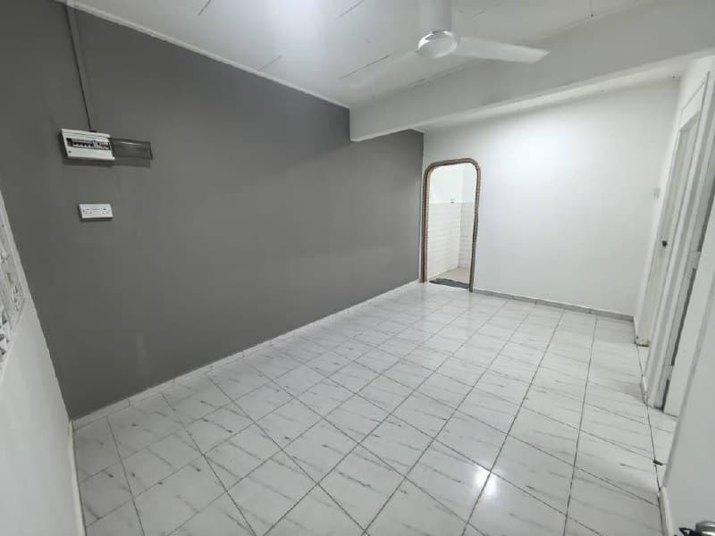 Low cost flat Kulai 2