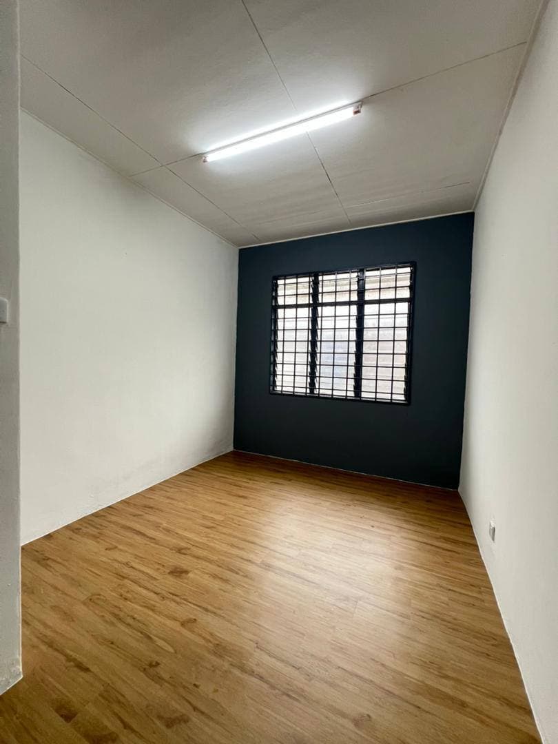 1.5 Storey Terrace Taman Perling 12