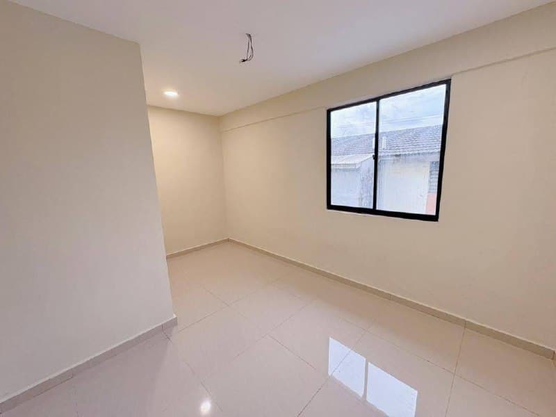 Double Storey Terrace Tmn Puteri Wangsa 6