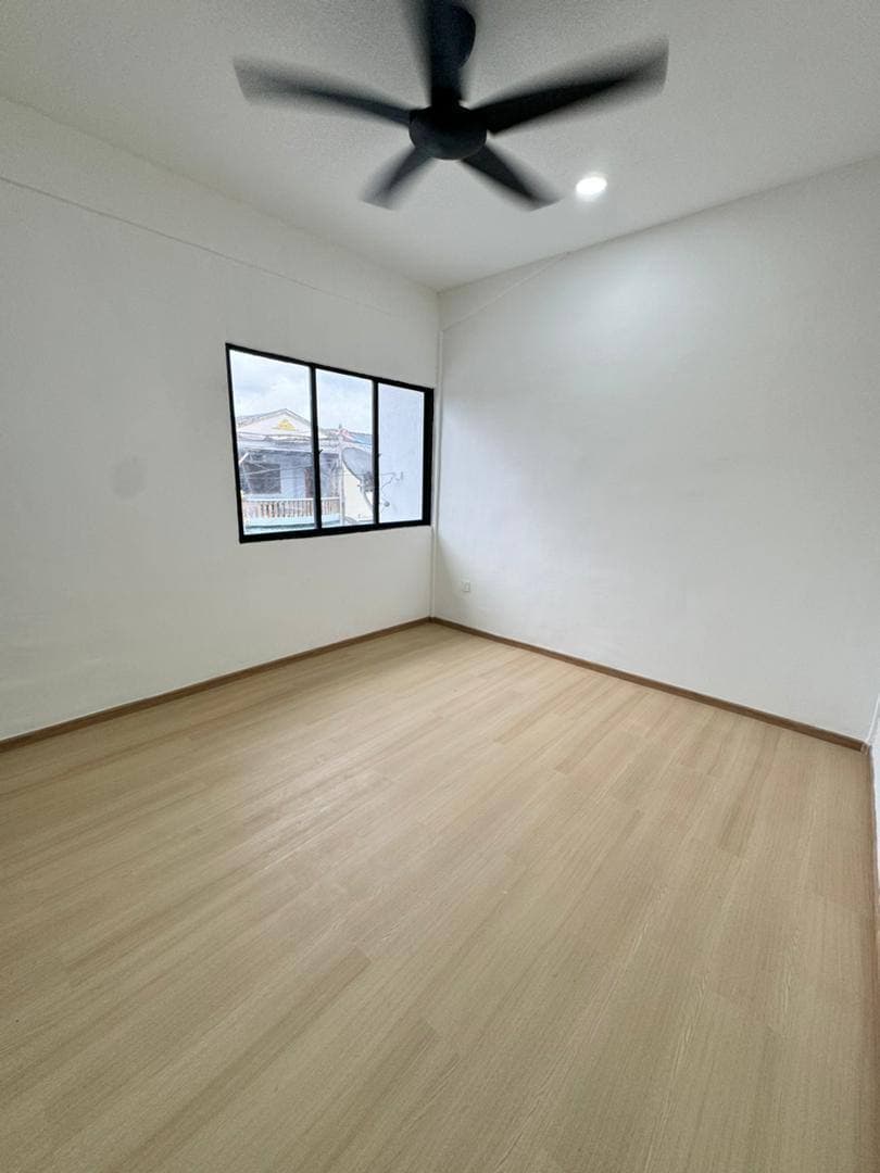 Flat Bandar Baru Kangkar Pulai 4