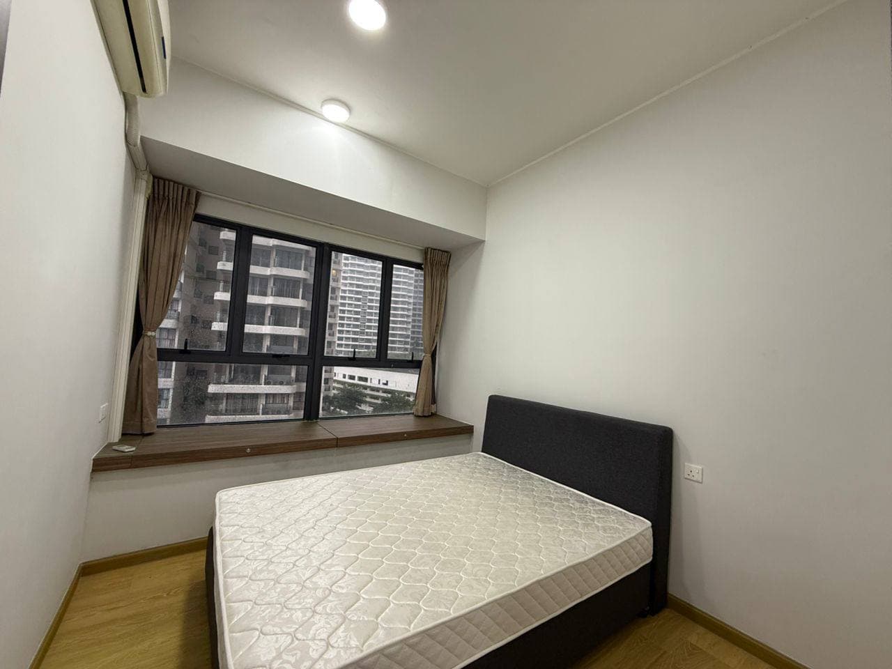 Condominium Danga Bay 5