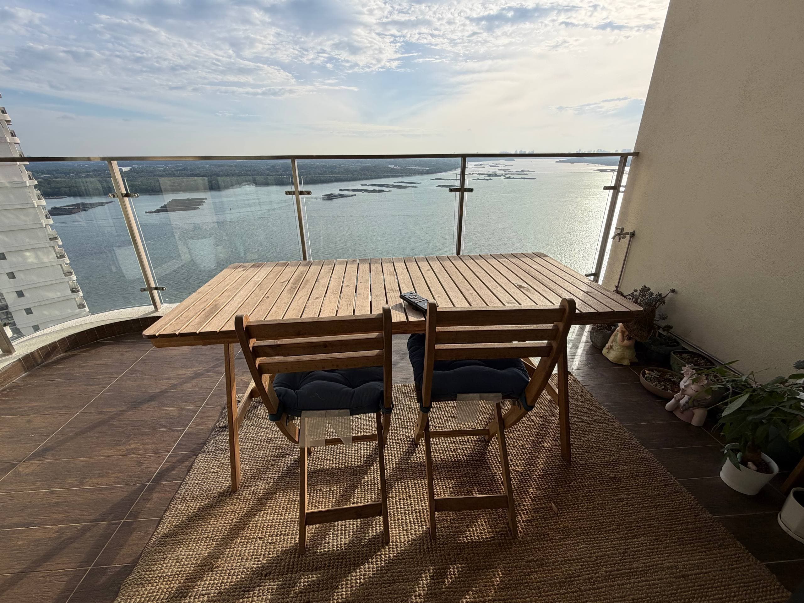 Corner Unit Country Garden Danga Bay 4