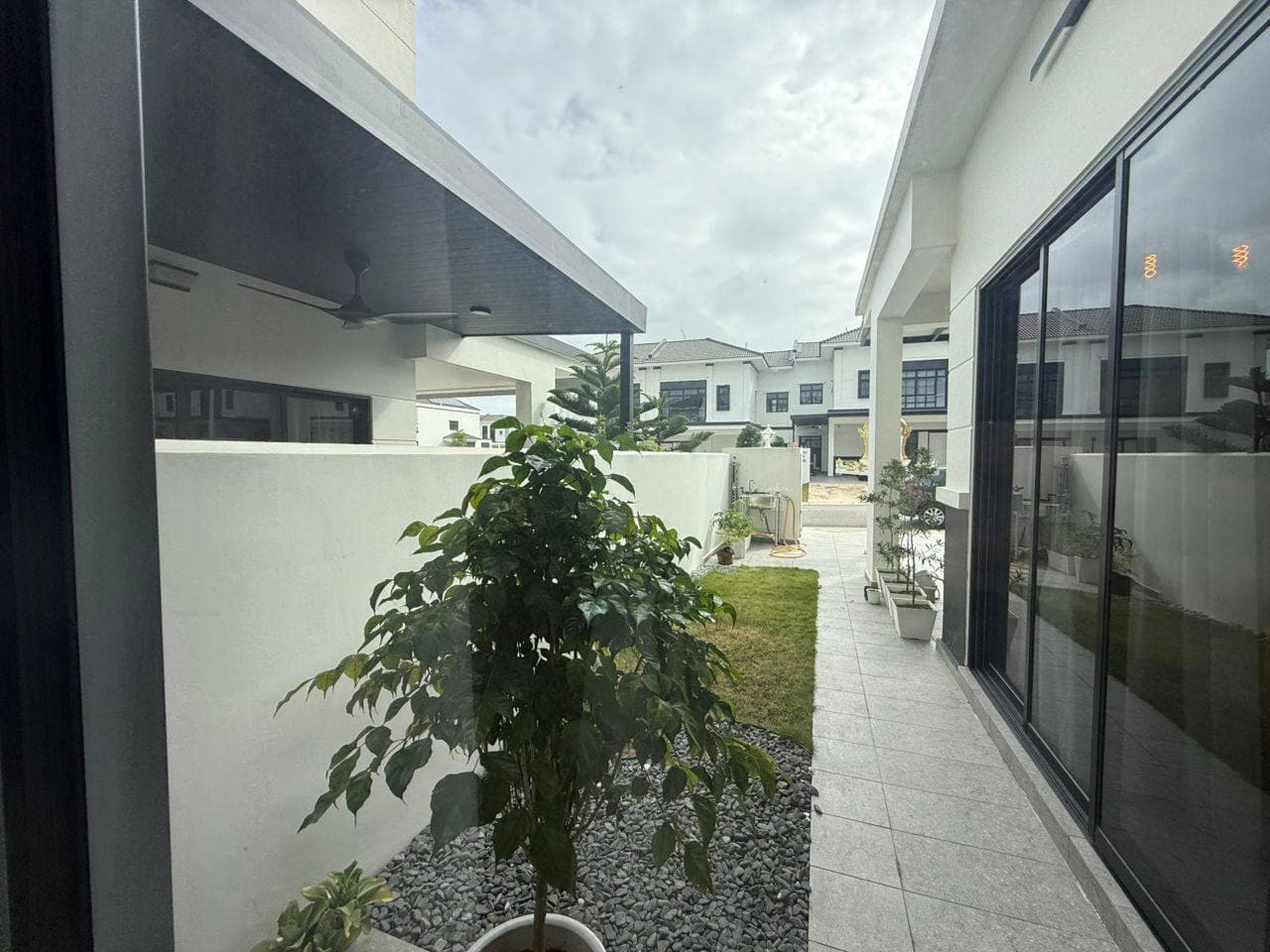 2 Sty Terrace Taman Eco Botanic 3