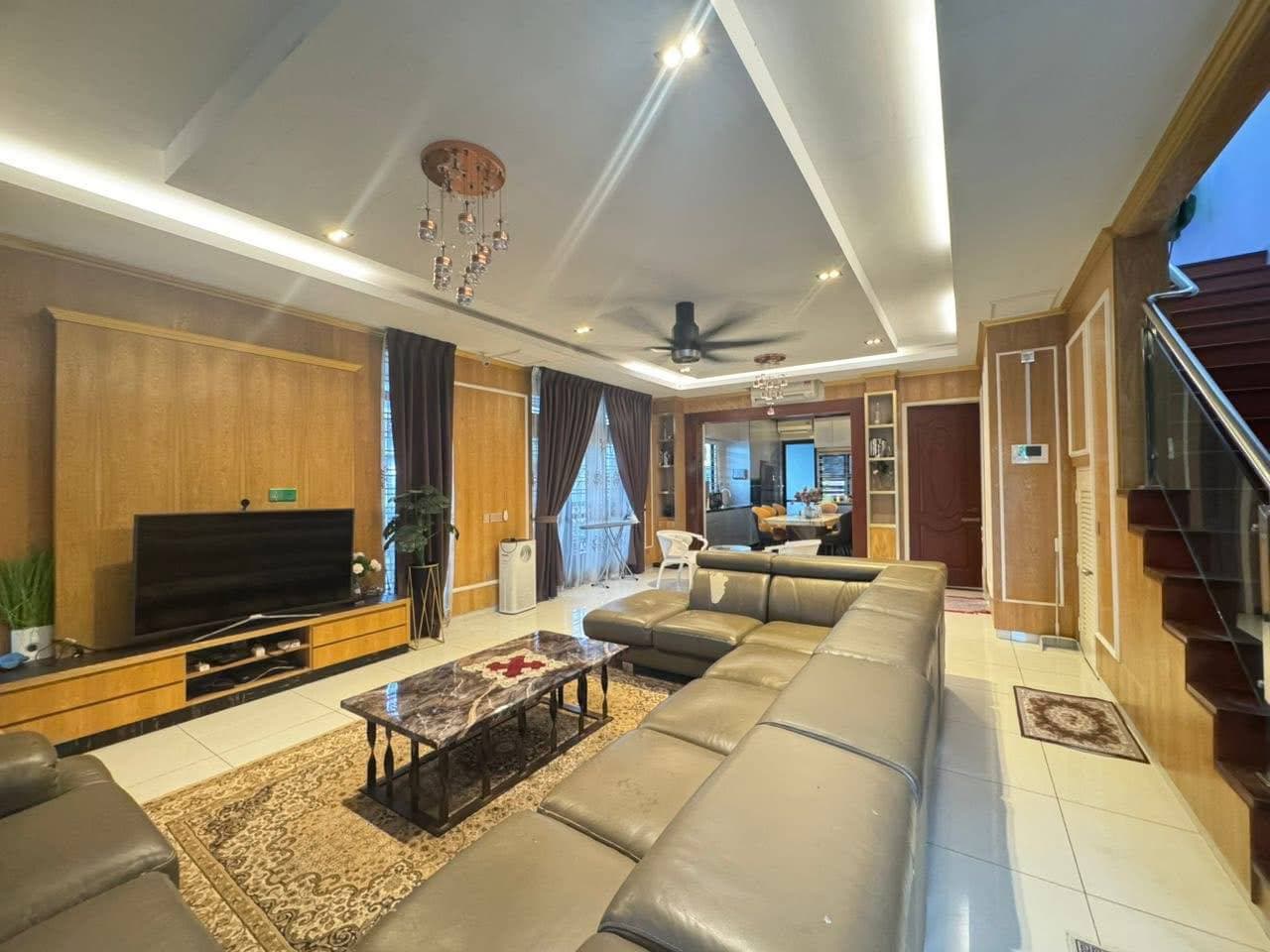 Double Storey Terrace Corner Taman ekoflora 3