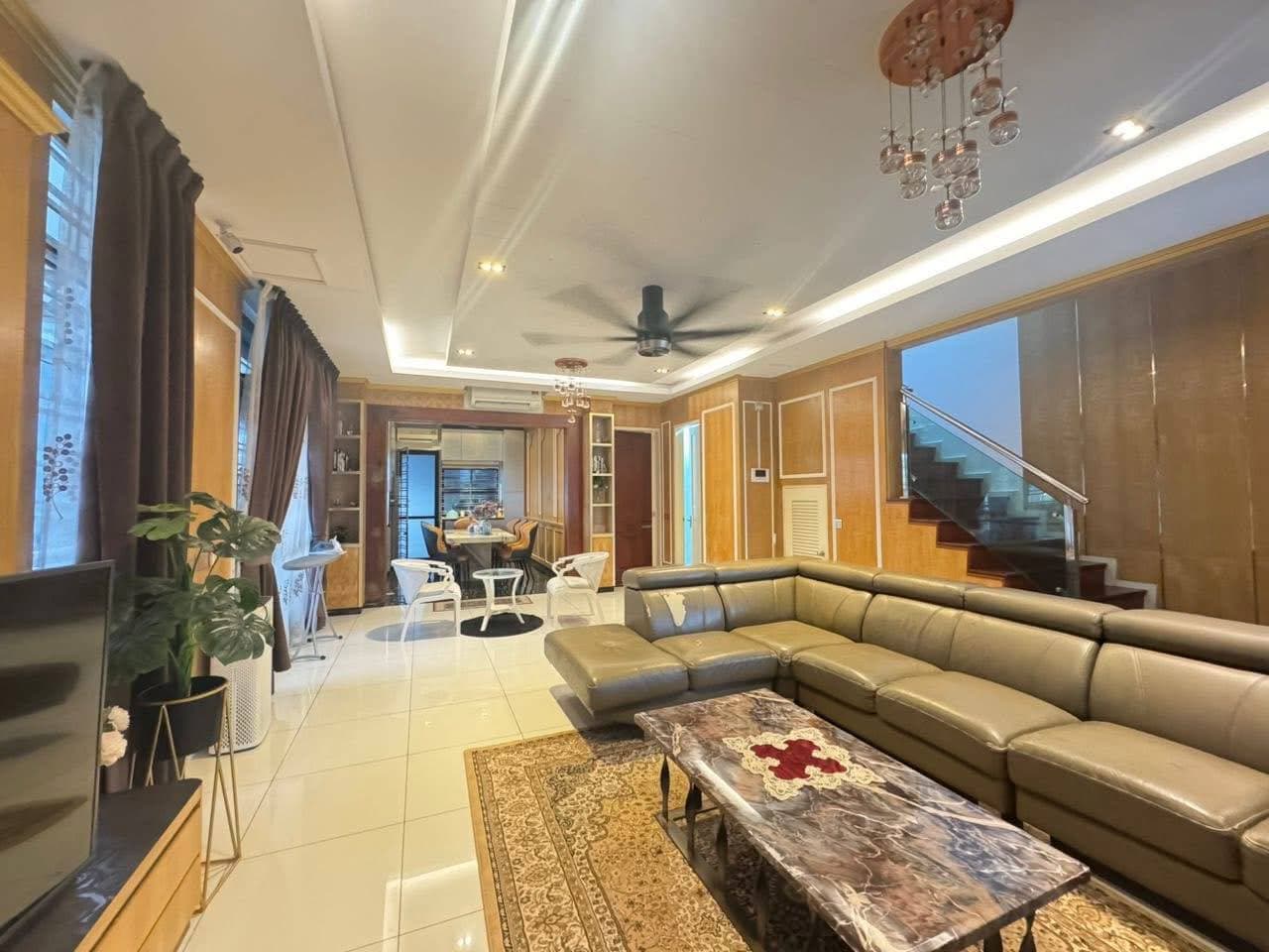 Double Storey Terrace Corner Taman ekoflora 4