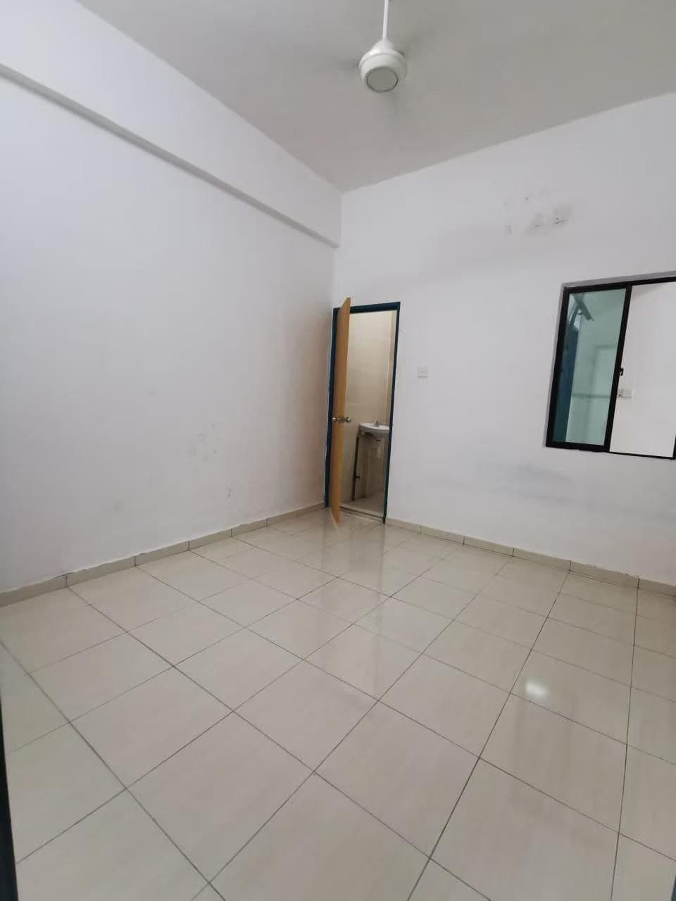 Apartment Rainbow Garden 8