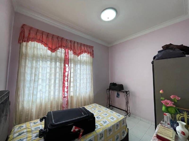 Double Storey Terrace Taman Seri Orkid, Mutiara Rini 6