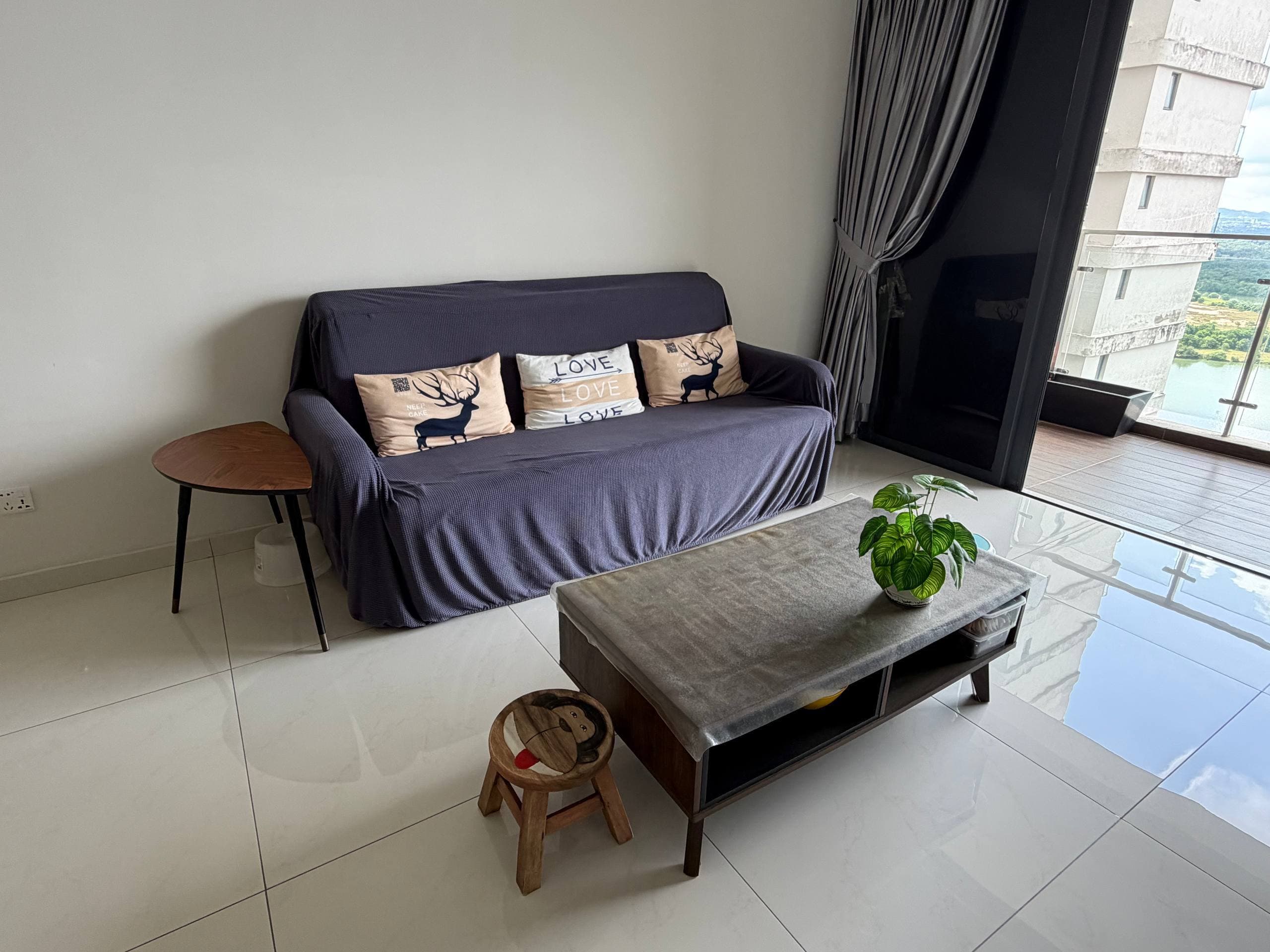 Condominium Country Garden Danga Bay 5