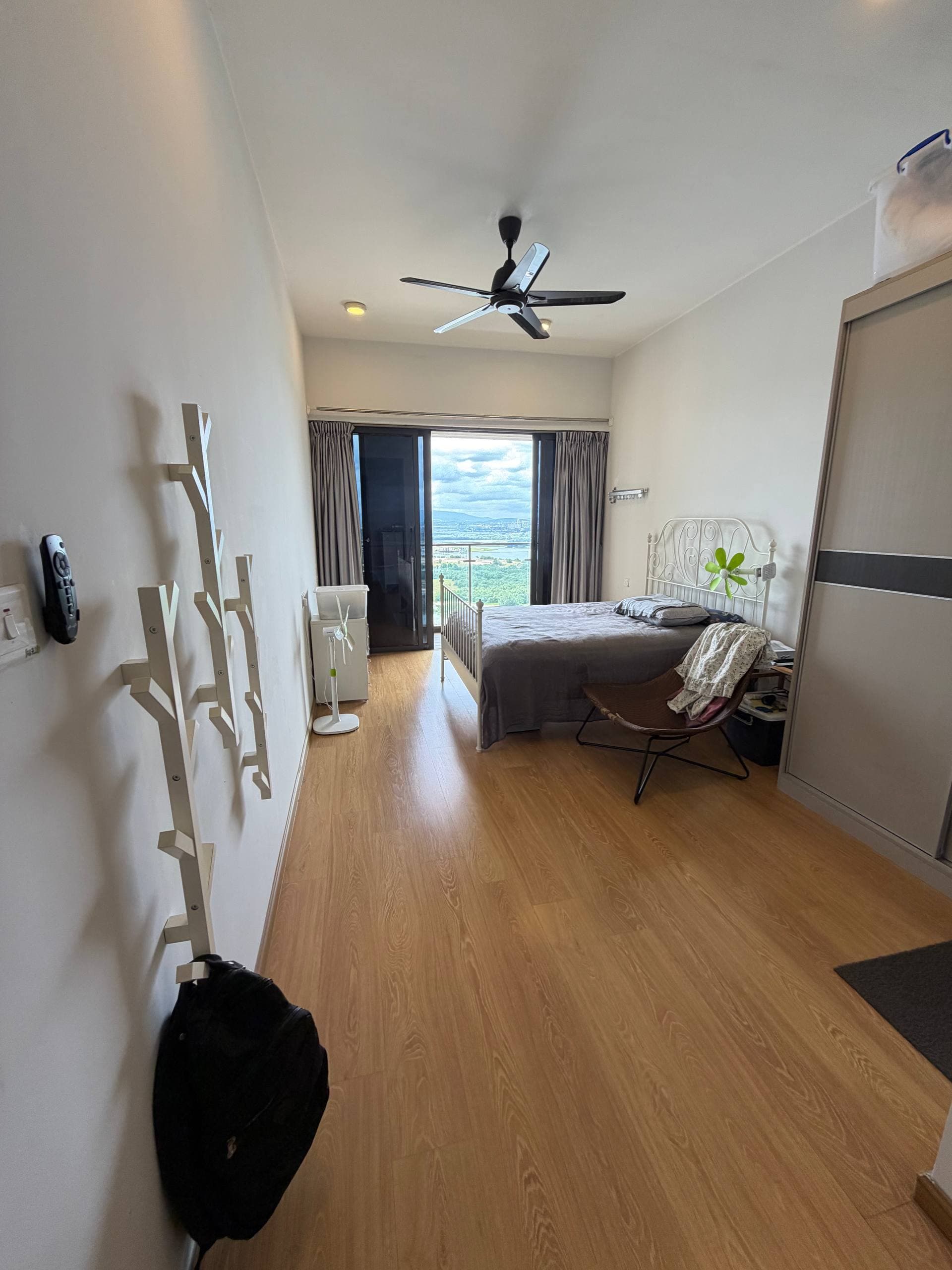 Condominium Country Garden Danga Bay 9