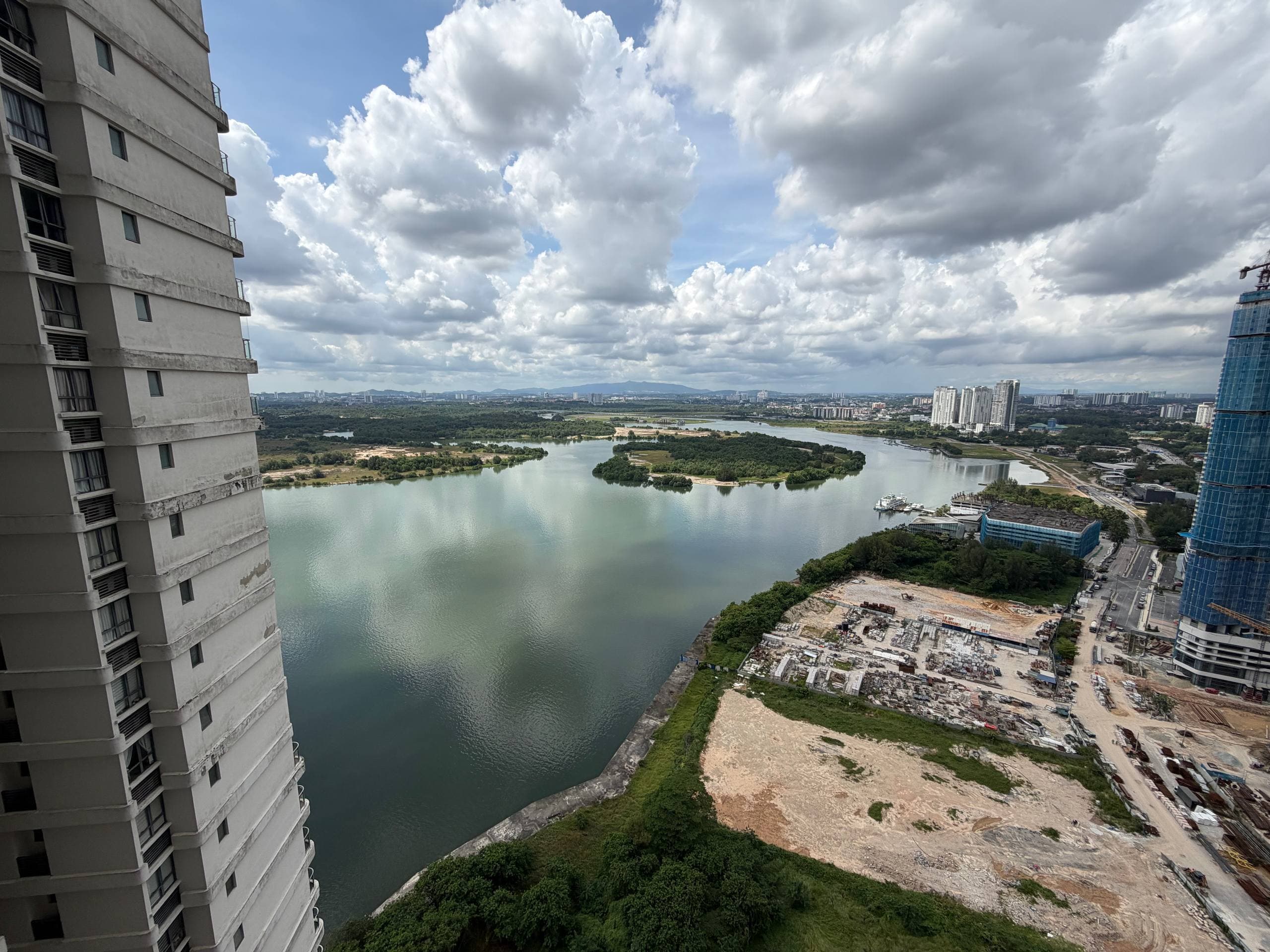 Condominium Country Garden Danga Bay 12