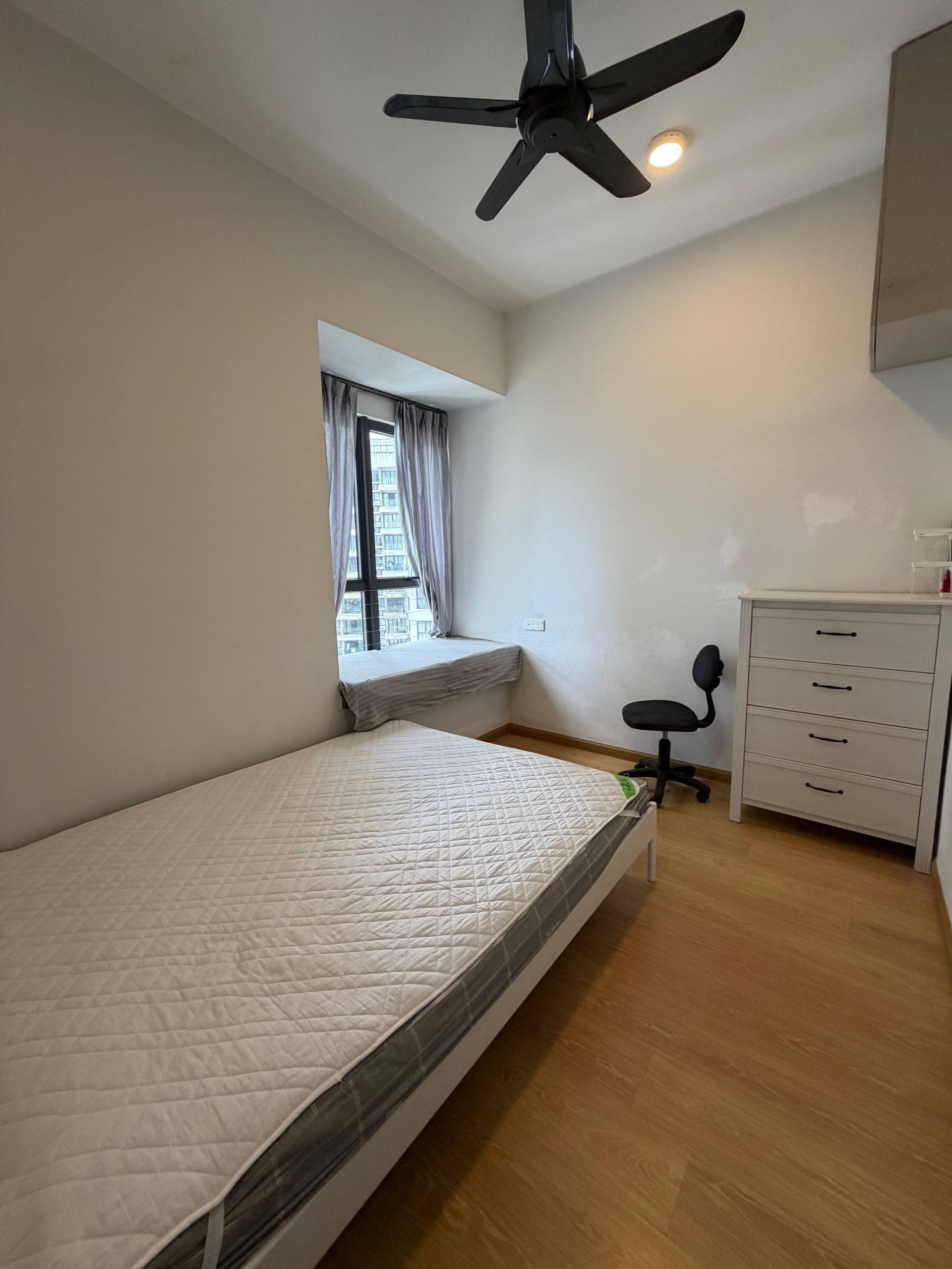 Condominium Country Garden Danga Bay 20