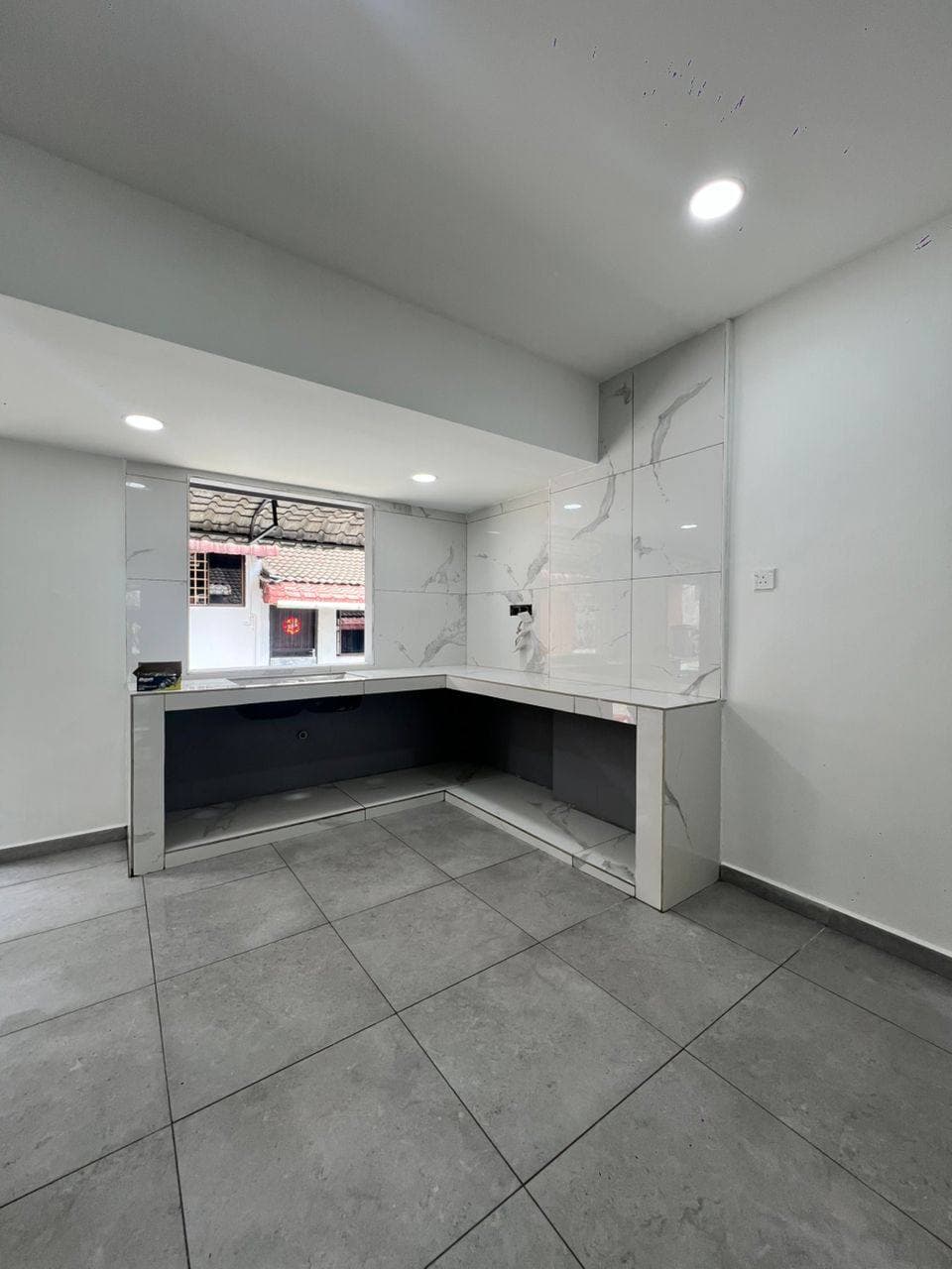 Single Storey Terrace House Taman Kempas 8