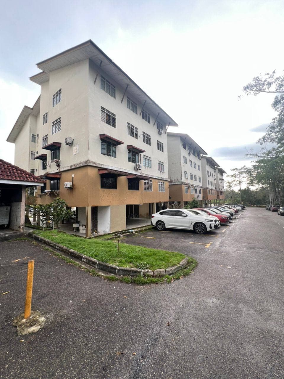 Medium Cost Flat Ehsan Jaya