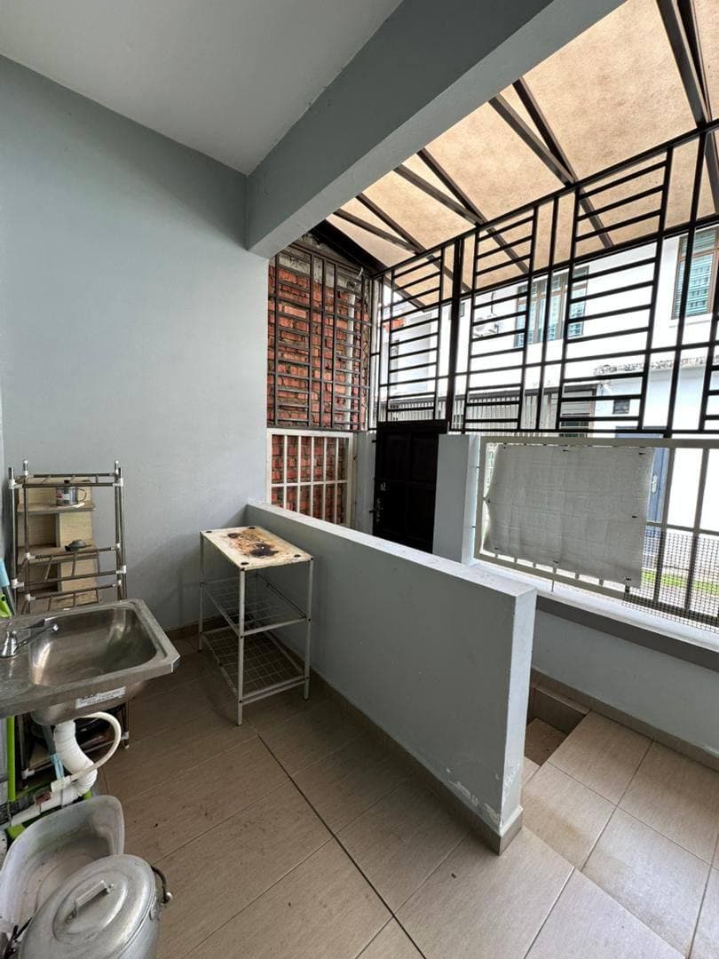 Double Storey Terrace Bandar Dato Onn 5