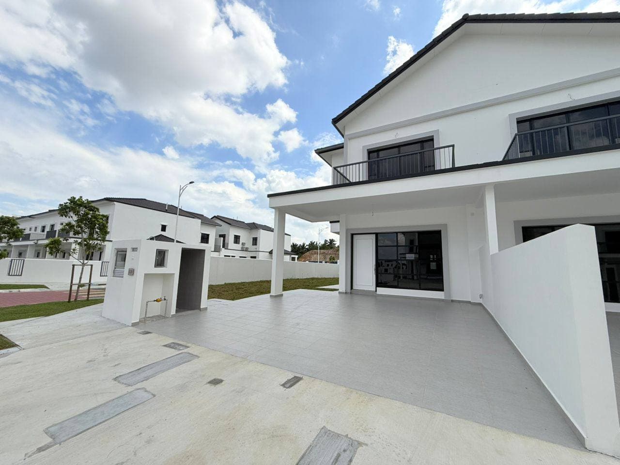 Double Storey Corner Lot The Commune Eco Botanic 2