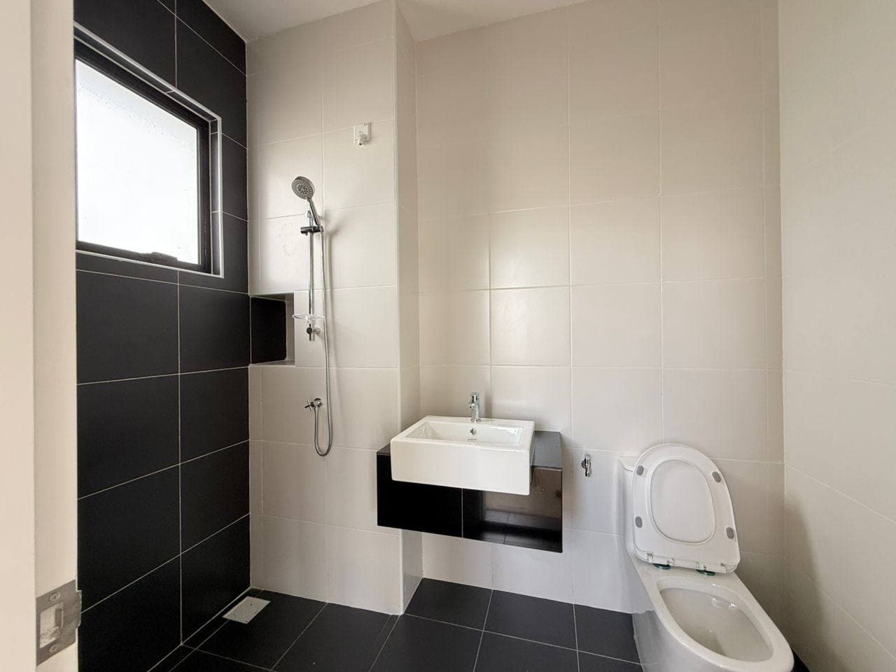 Double Storey Corner Lot The Commune Eco Botanic 14