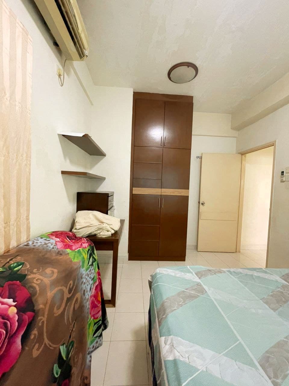 Condominium Tampoi 4