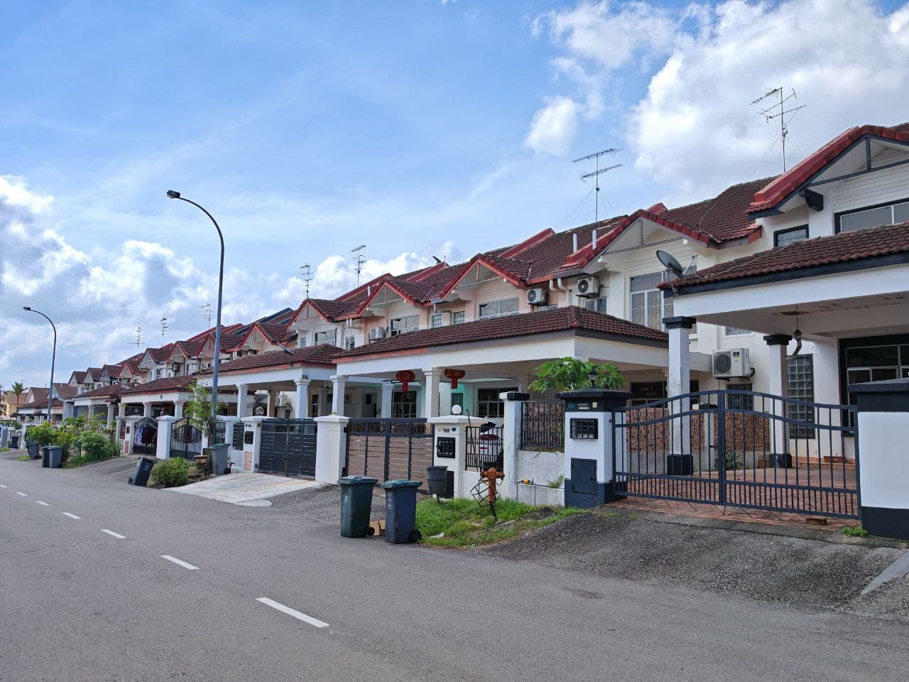 Double Storey Corner Lot Taman Mutiara Rini 2