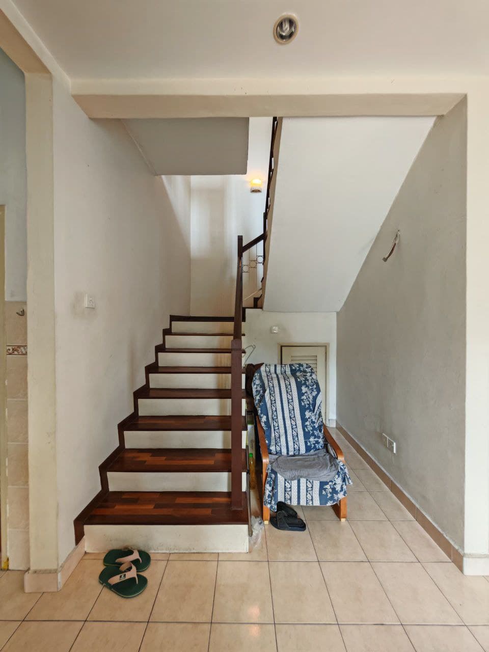 Double Storey Corner Lot Taman Mutiara Rini 12