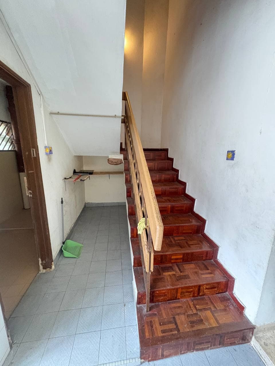 1.5 Storey intermediate lot Taman Bukit Kempas 4