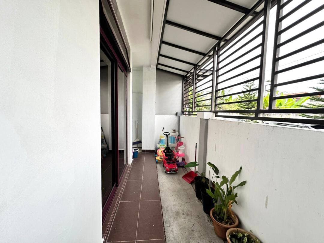 Double Storey Mutiara Rini 3