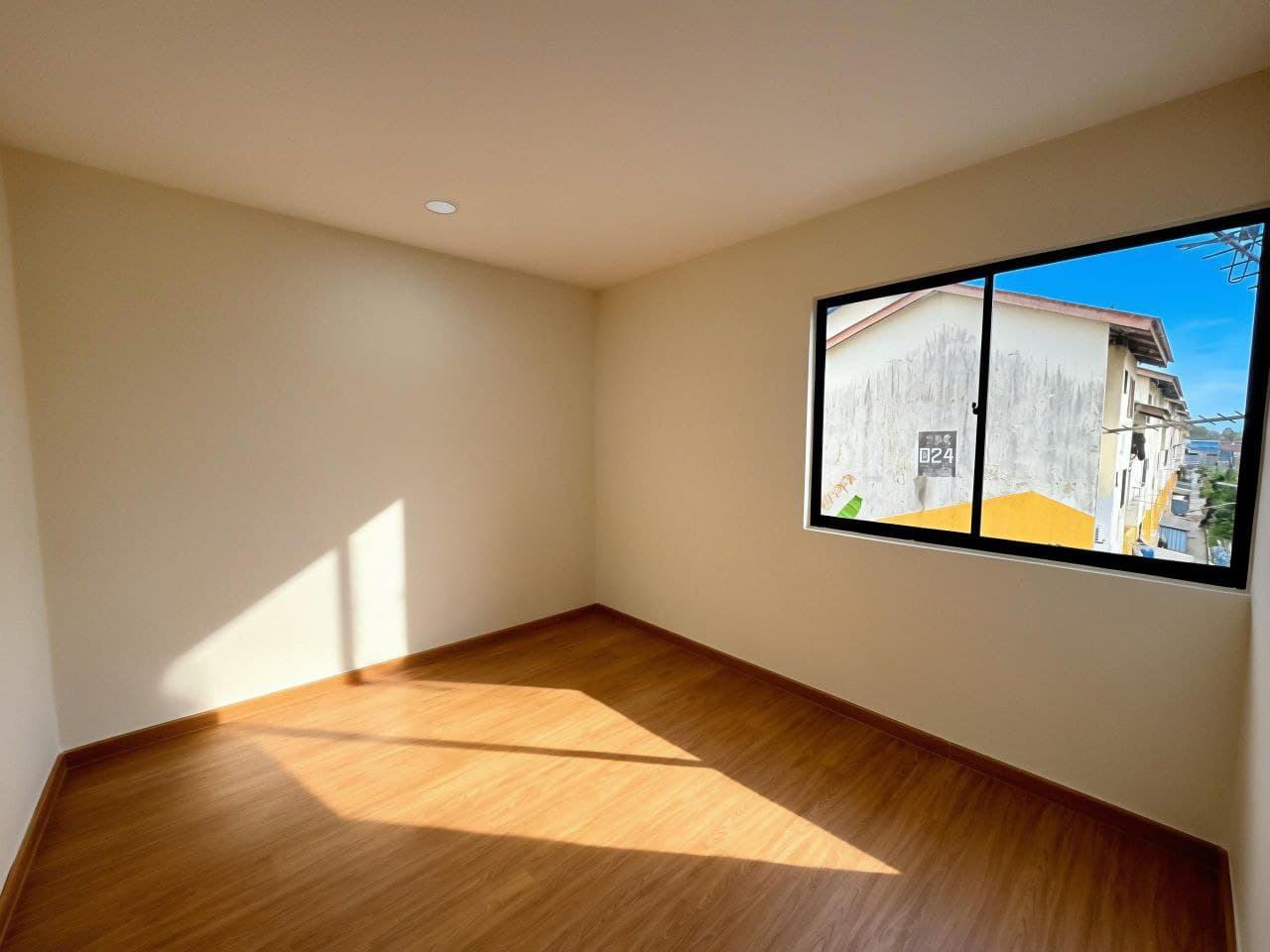 Low Cost Flat Selesa Jaya 5