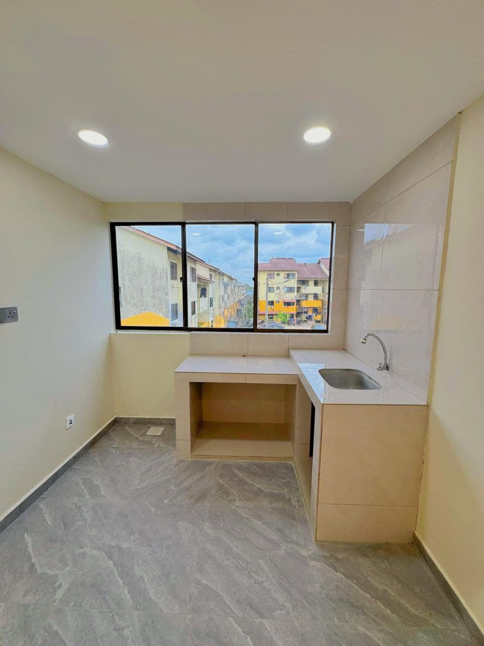 Low Cost Flat Selesa Jaya 11