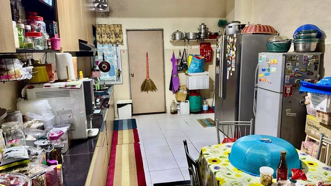 Double Storey Terrace House Jalan Merbau 6