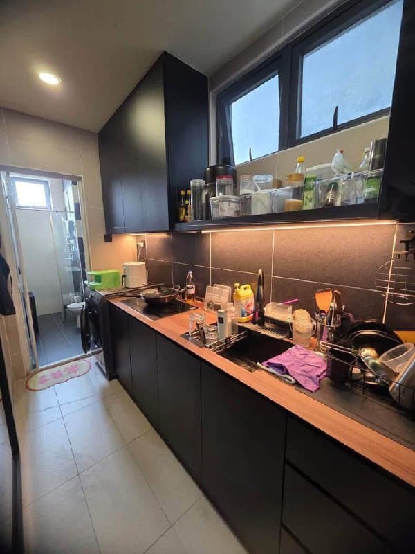 Service Apartment Kempas 8