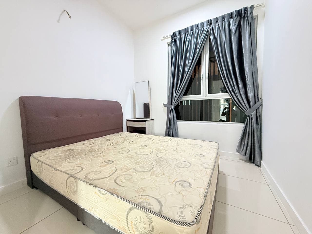 Condominium Epic Residence @ Larkin 13