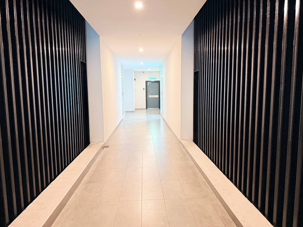 Condominium Epic Residence @ Larkin 23