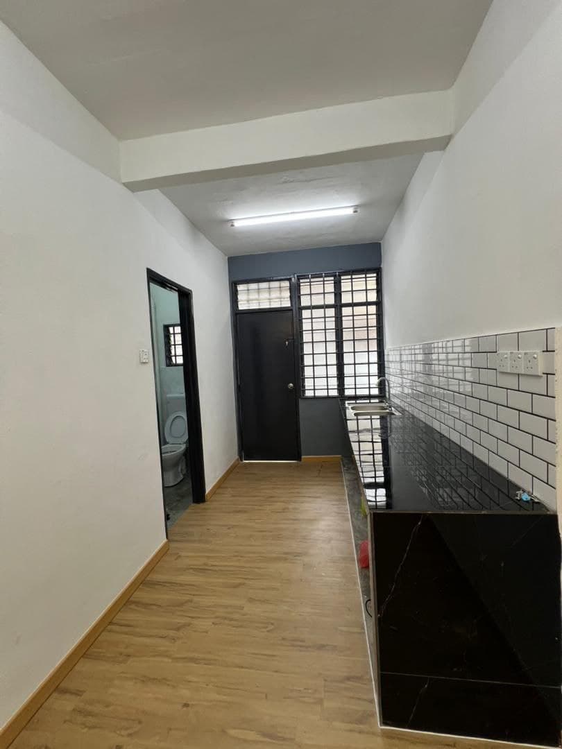 Double Storey Low Medium Cost Puteri Wangsa 8