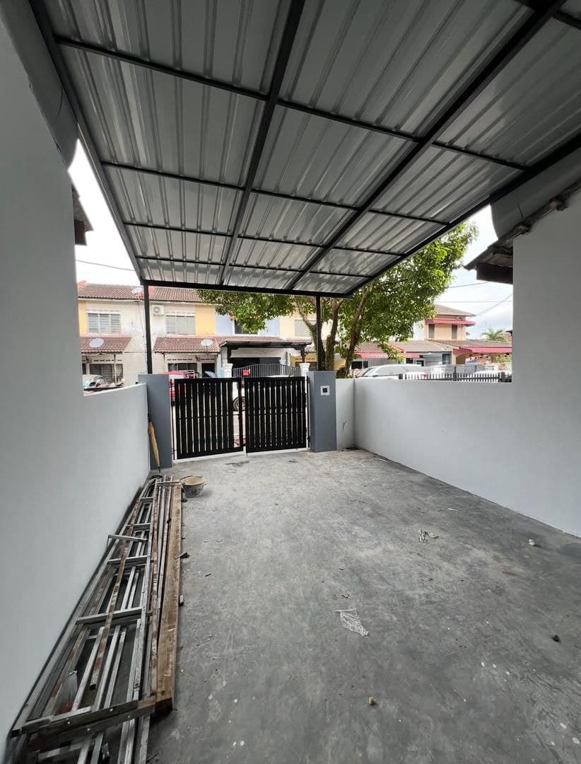 Double Storey Low Medium Cost Puteri Wangsa 11