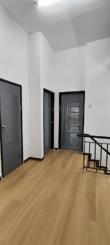 Low Cost Flat 1st Floor Unit Geharu 18