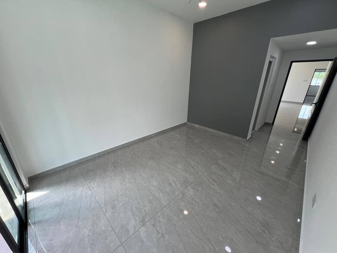 Low Cost Flat End Lot Taman Baiduri Perling 6