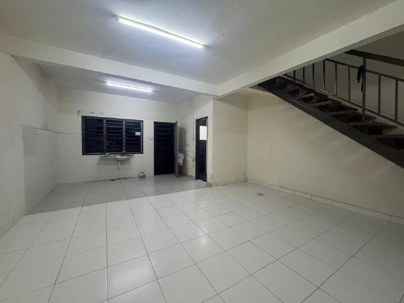 Single Storey Low Cost - Intermediate Taman Universiti 2