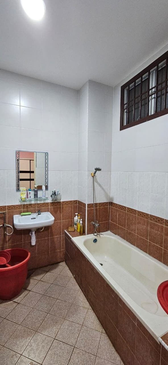 House Taman Pulai Utama 7