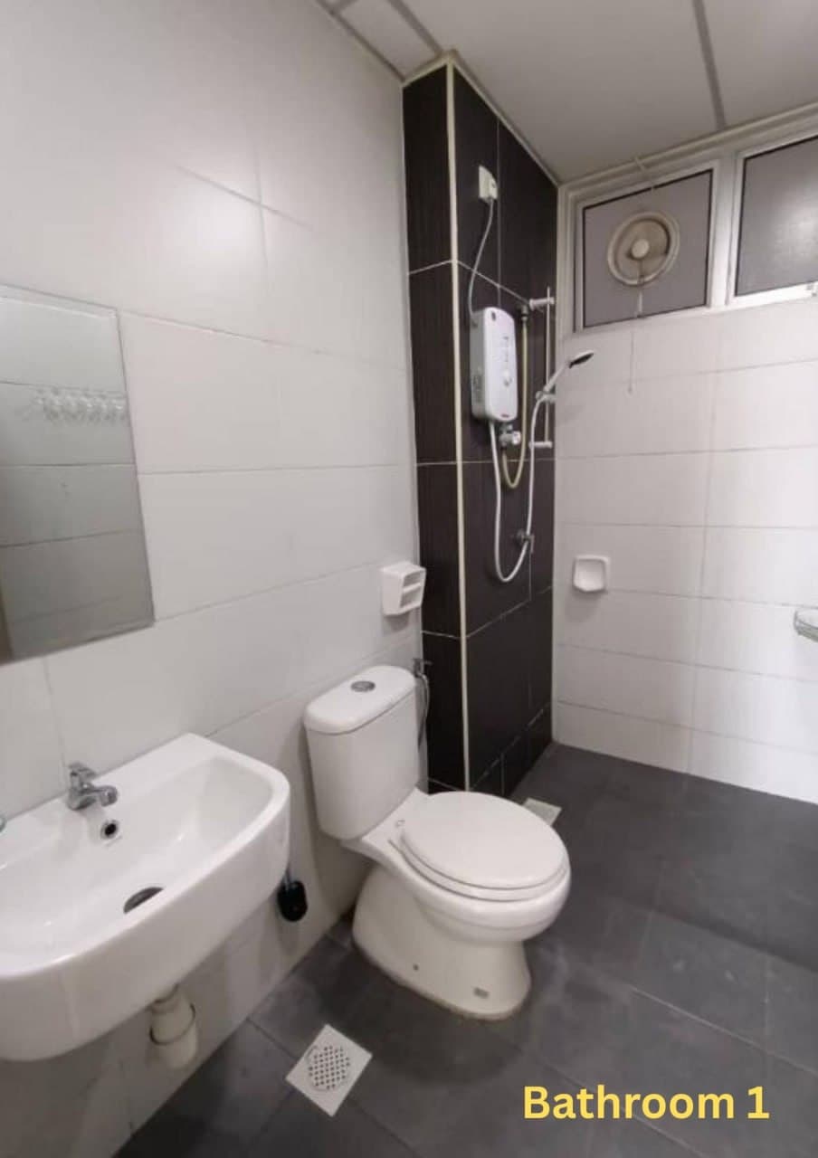 Service Apartment Larkin Heights 5