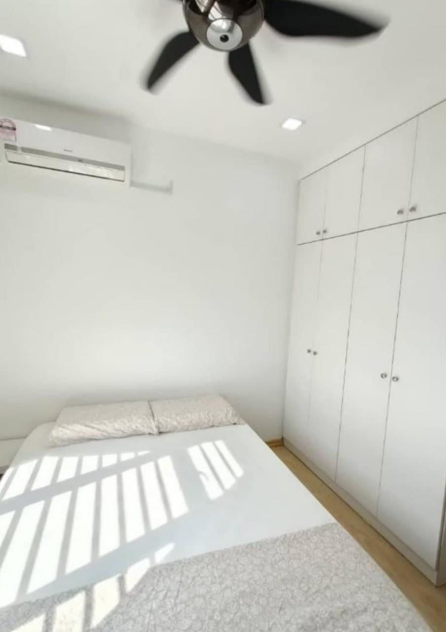 Service Apartment Larkin Heights 8