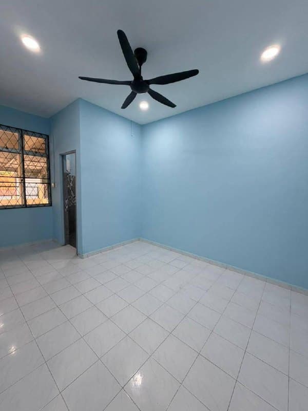 Single Storey Terrace Jalan Senai Utama 5