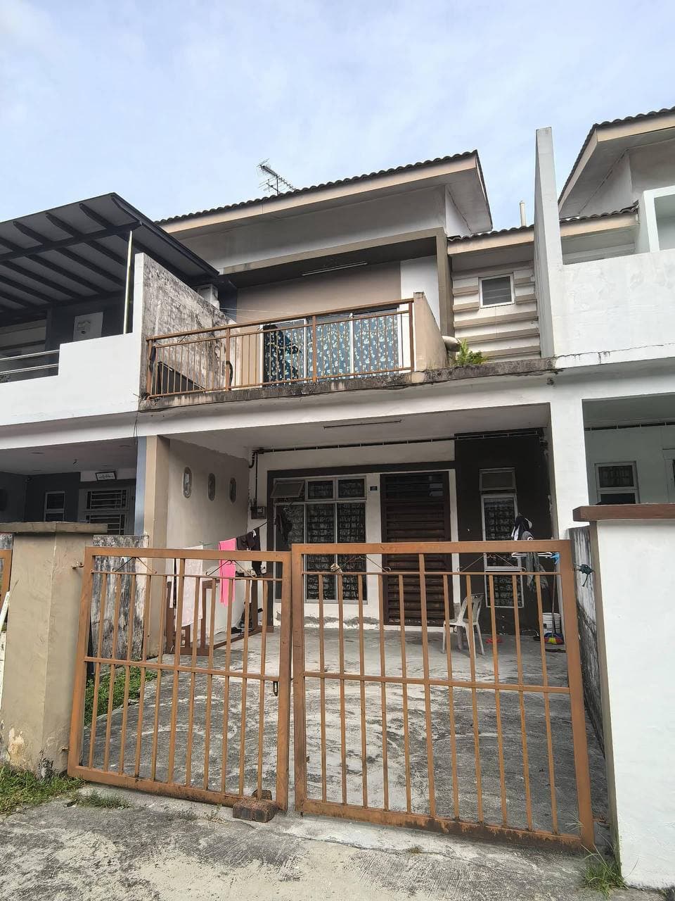 Single Storey Terrace Jalan Senai Utama 12