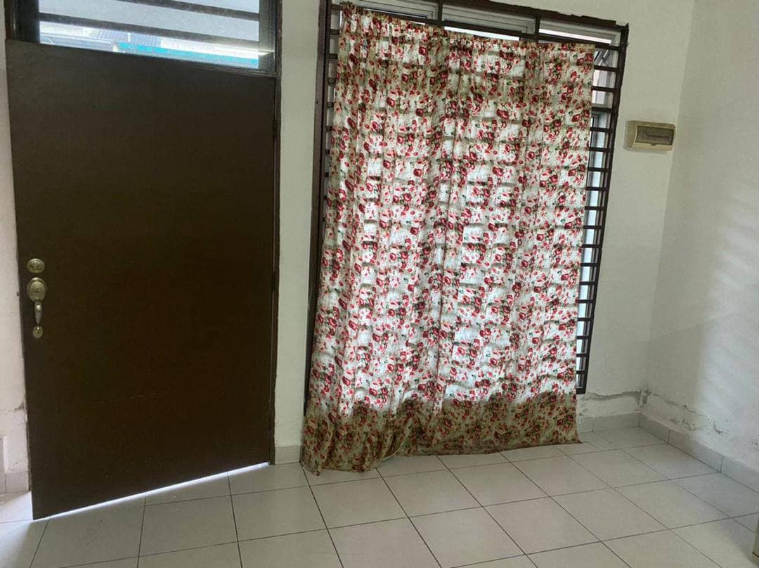 Single Storey Terrace Jalan Senai Utama 13