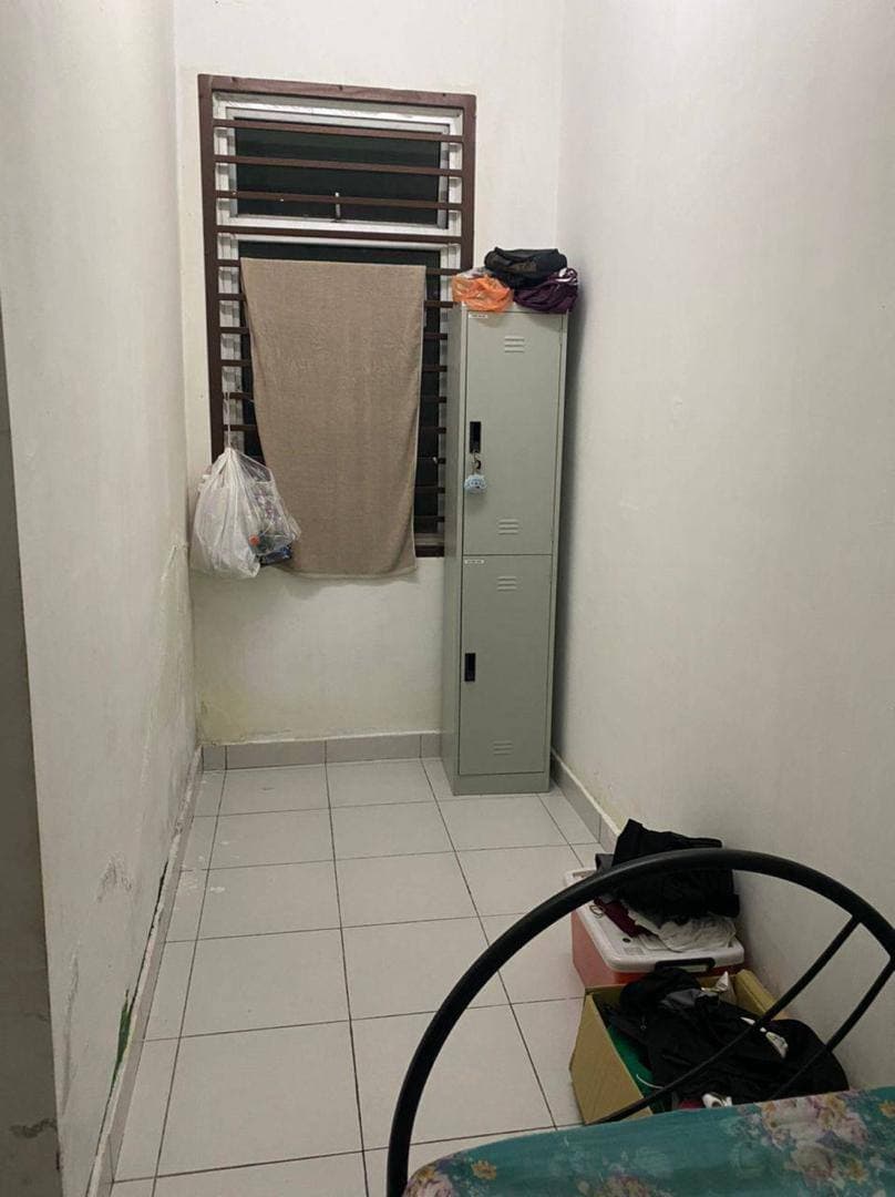 Single Storey Terrace Jalan Senai Utama 17