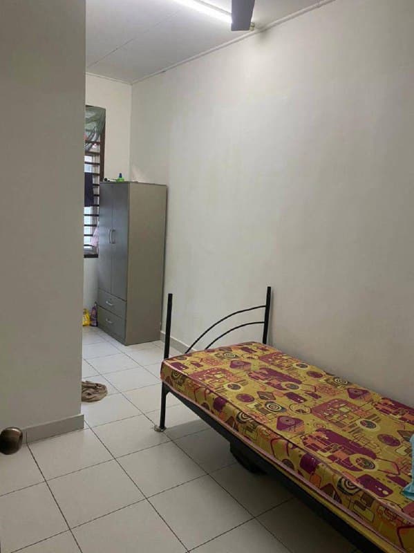 Single Storey Terrace Jalan Senai Utama 18